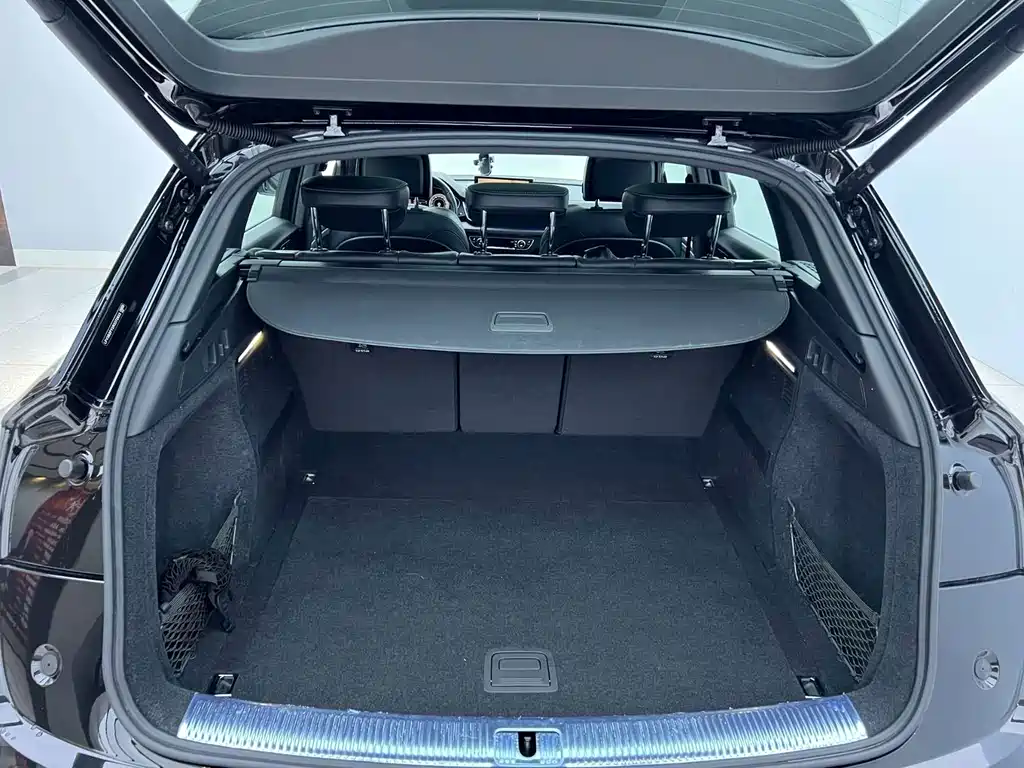 Audi Q5L — миниатюра 9