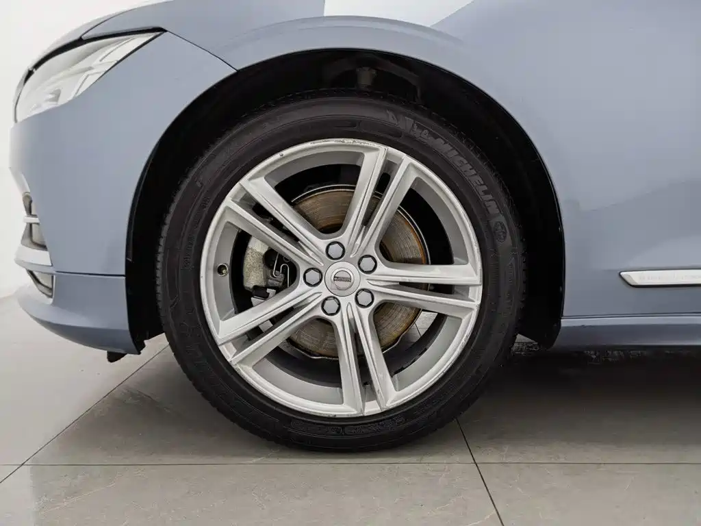 Volvo S90 — миниатюра 17