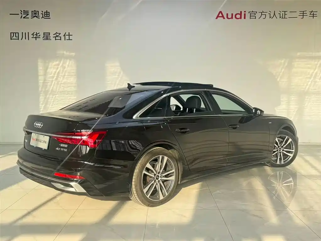 Audi A6L 2024 40 TFSI Luxury