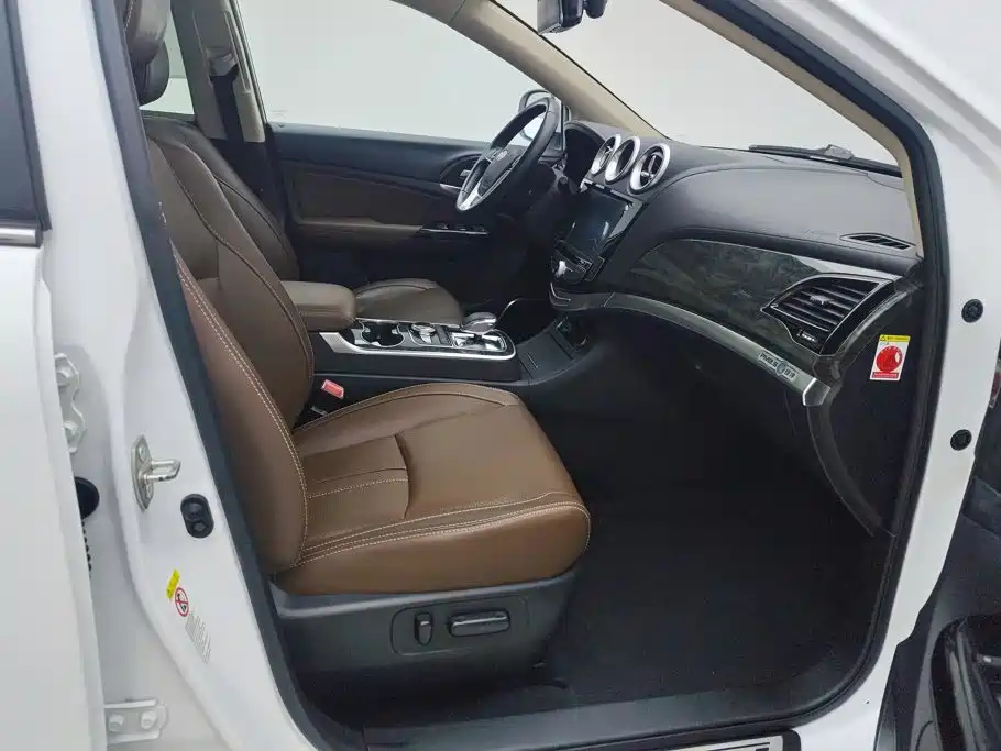 BYD Tang New Energy — миниатюра 8