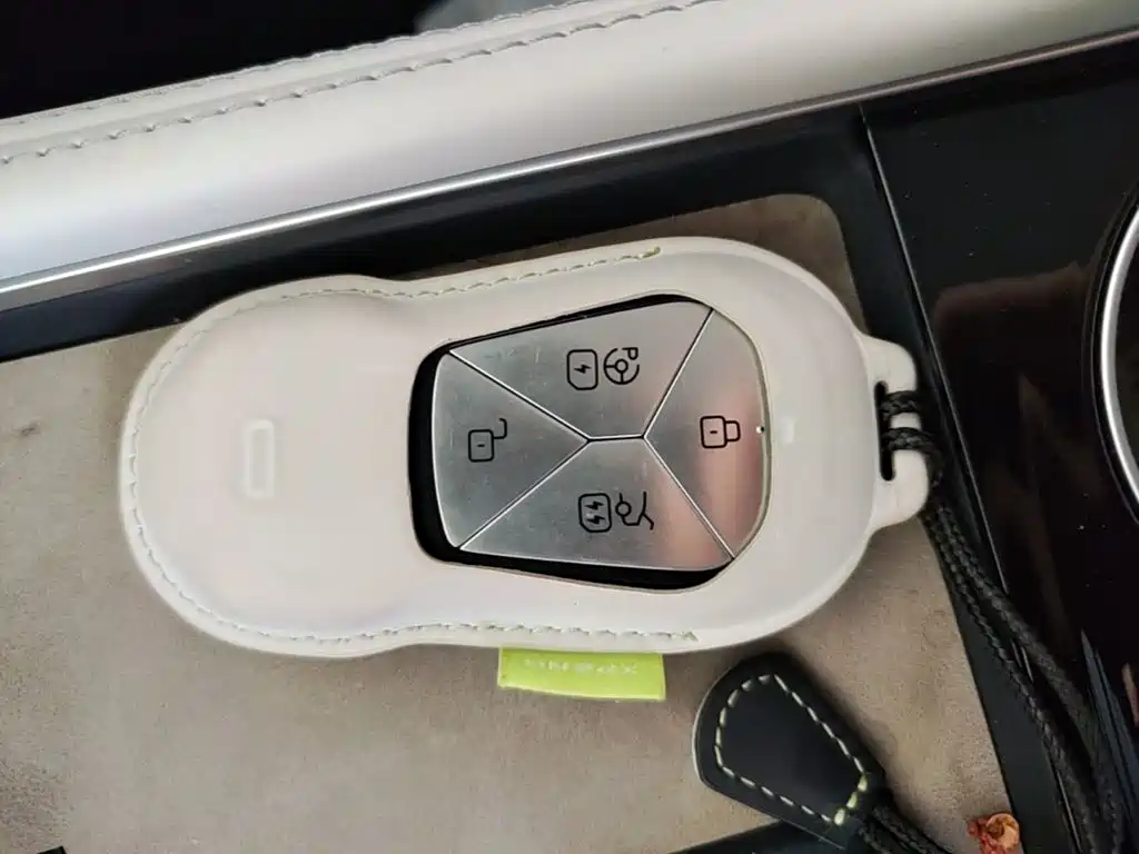 XPeng P7 — миниатюра 9