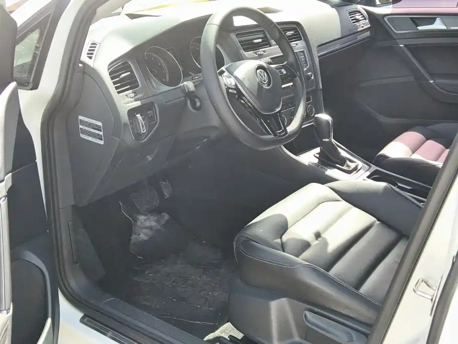 Volkswagen Golf — миниатюра 9
