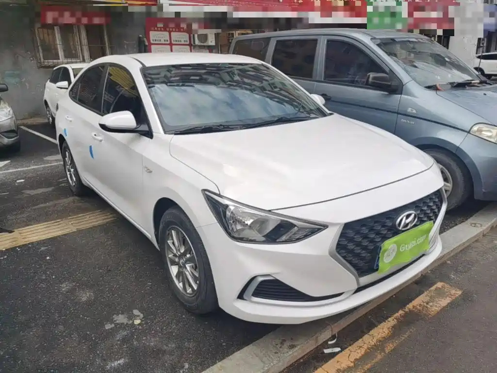 Hyundai Elantra — миниатюра 4