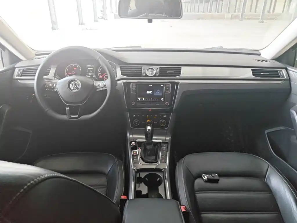Volkswagen Passat — миниатюра 10