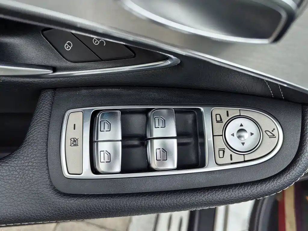 Mercedes-Benz GLC — миниатюра 15