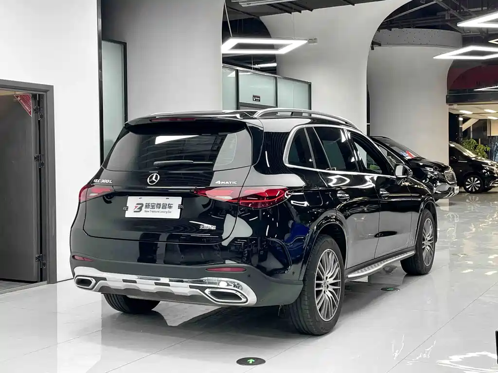 Mercedes-Benz GLC — миниатюра 12