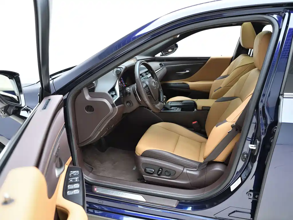 Lexus ES — миниатюра 11