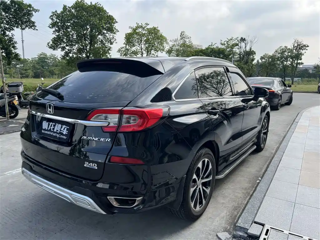 Honda Avancier — миниатюра 9