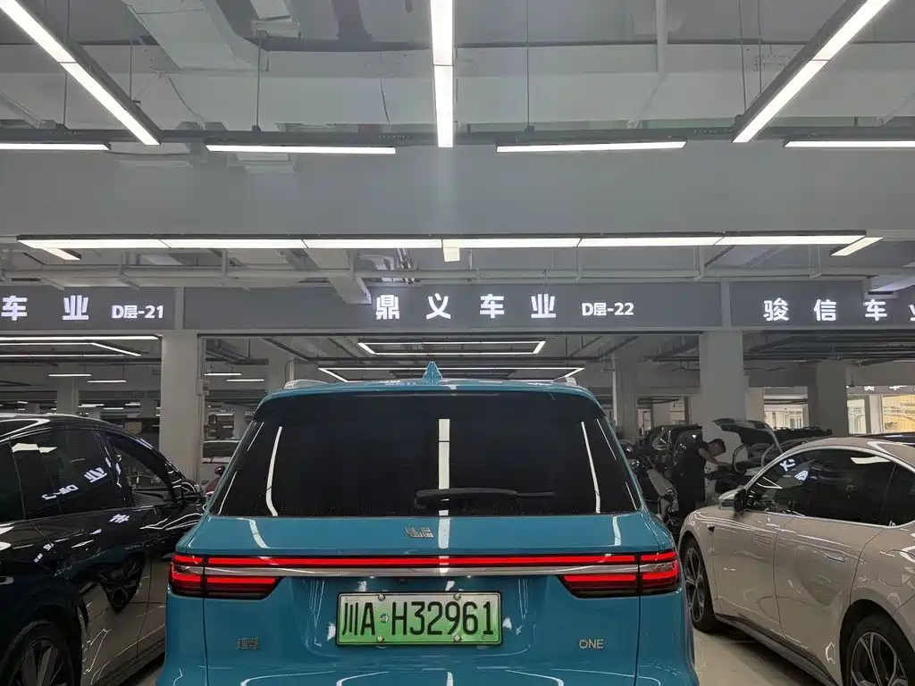 Li Auto Li ONE — миниатюра 5