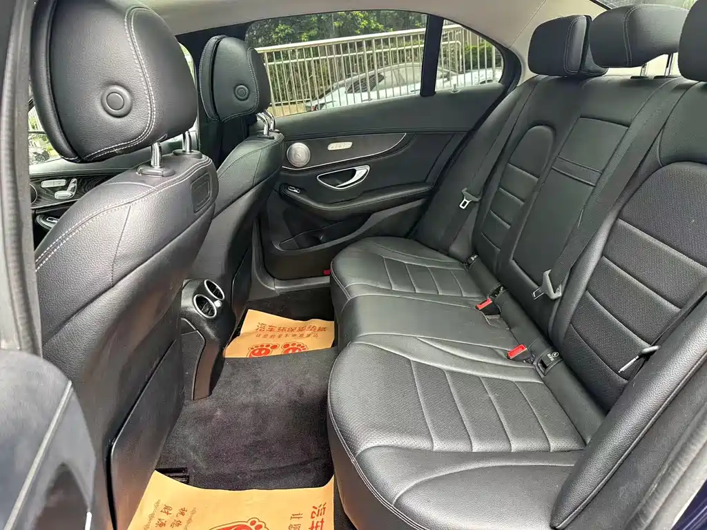 Mercedes-Benz C-Class — миниатюра 9