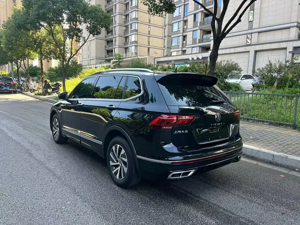 Volkswagen Tiguan L PHEV — миниатюра 5