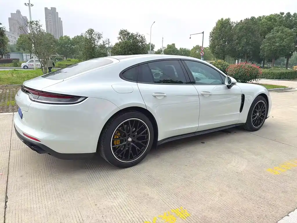 Porsche Panamera — миниатюра 4
