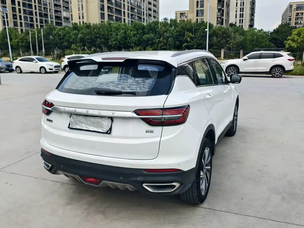 Geely Binyue — миниатюра 6