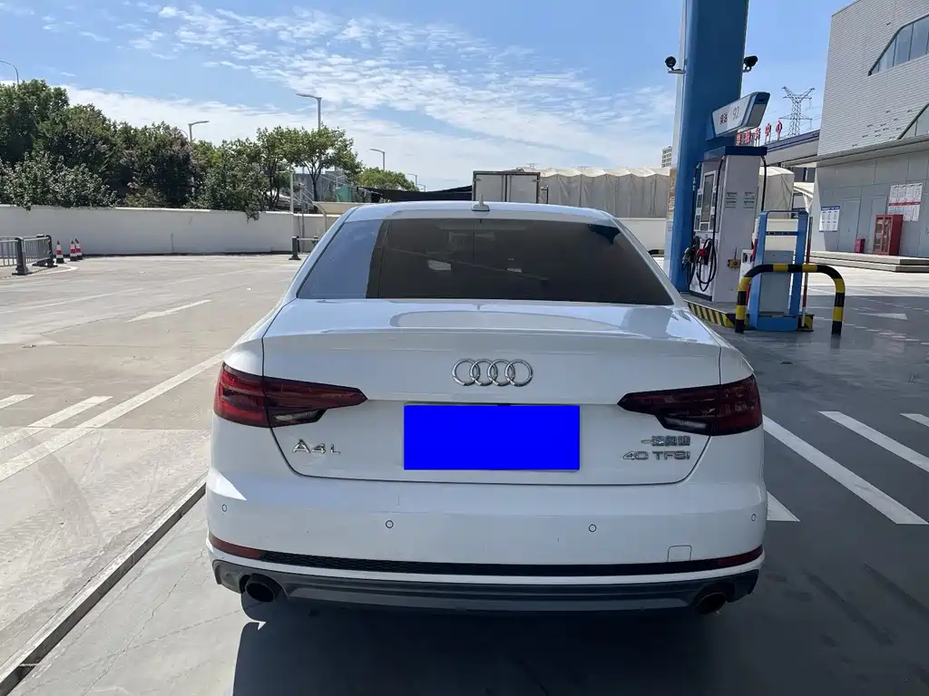 Audi A4L — миниатюра 12