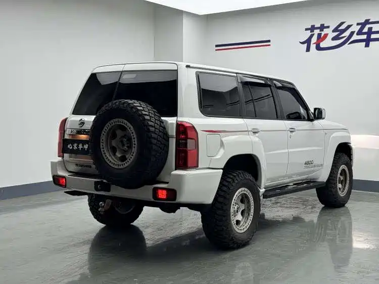 Nissan Patrol — миниатюра 2