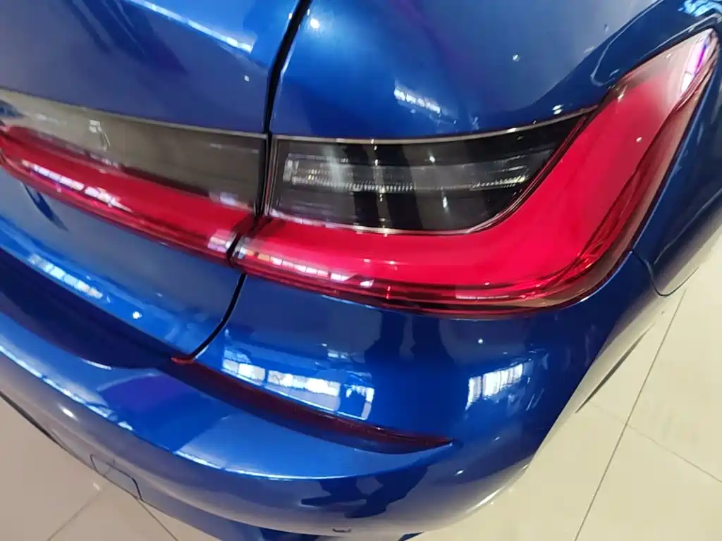 BMW 3 Series — миниатюра 8
