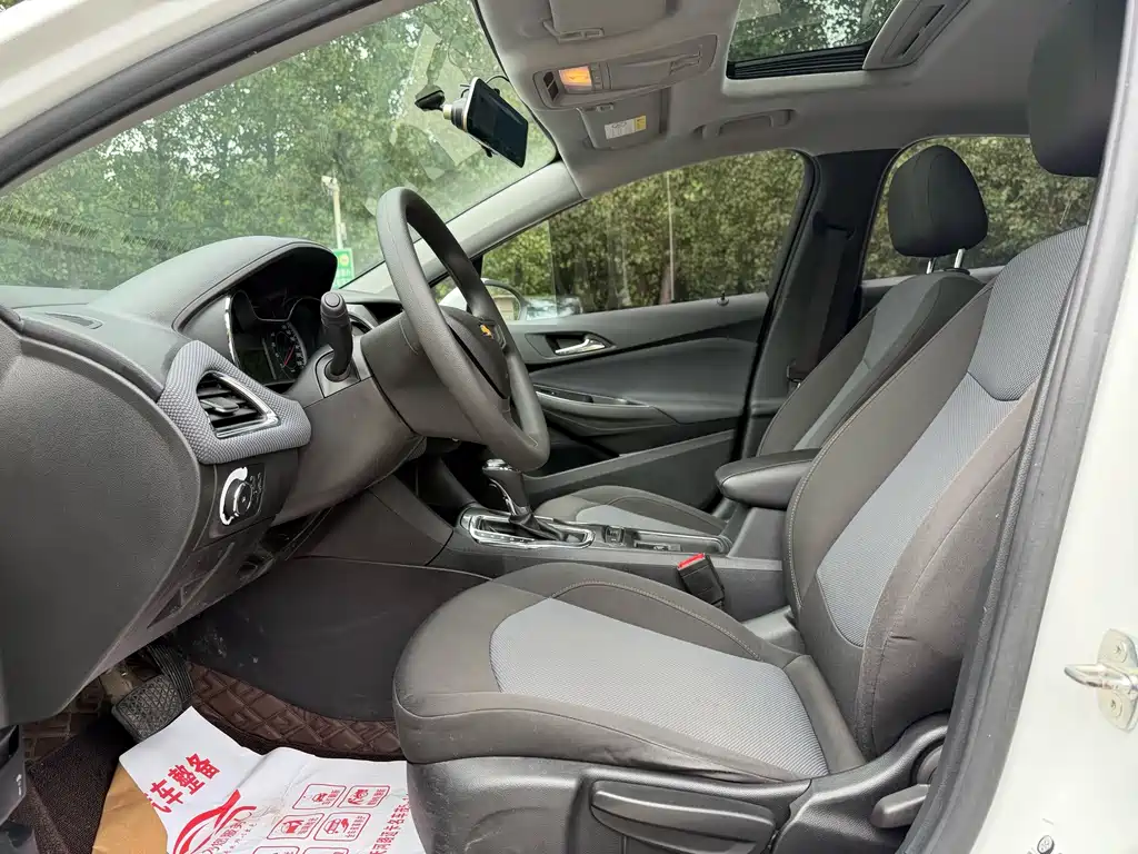 Chevrolet Cruze 2018 320 AT