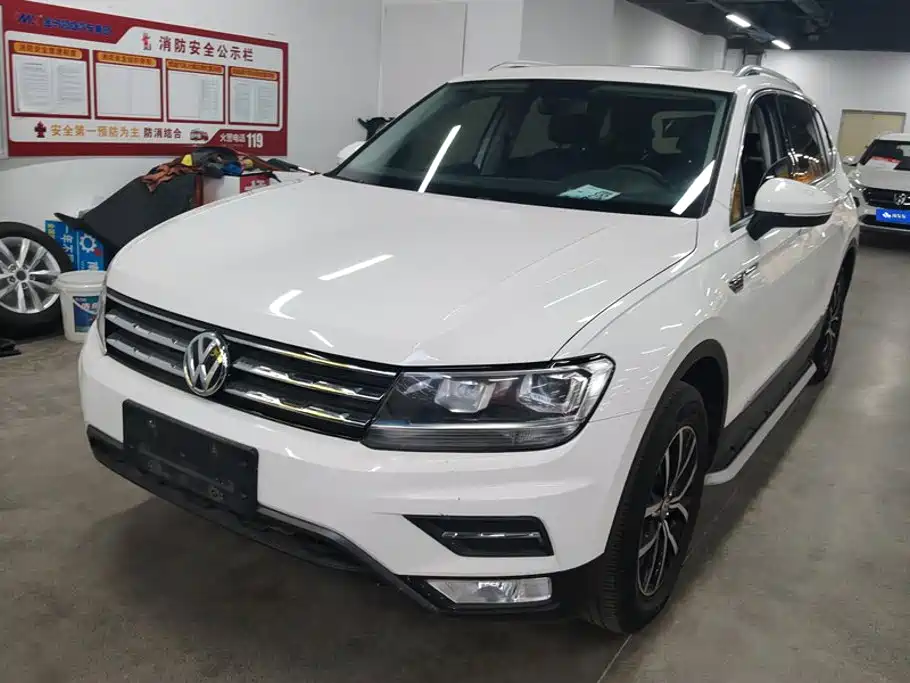 Volkswagen Tiguan L