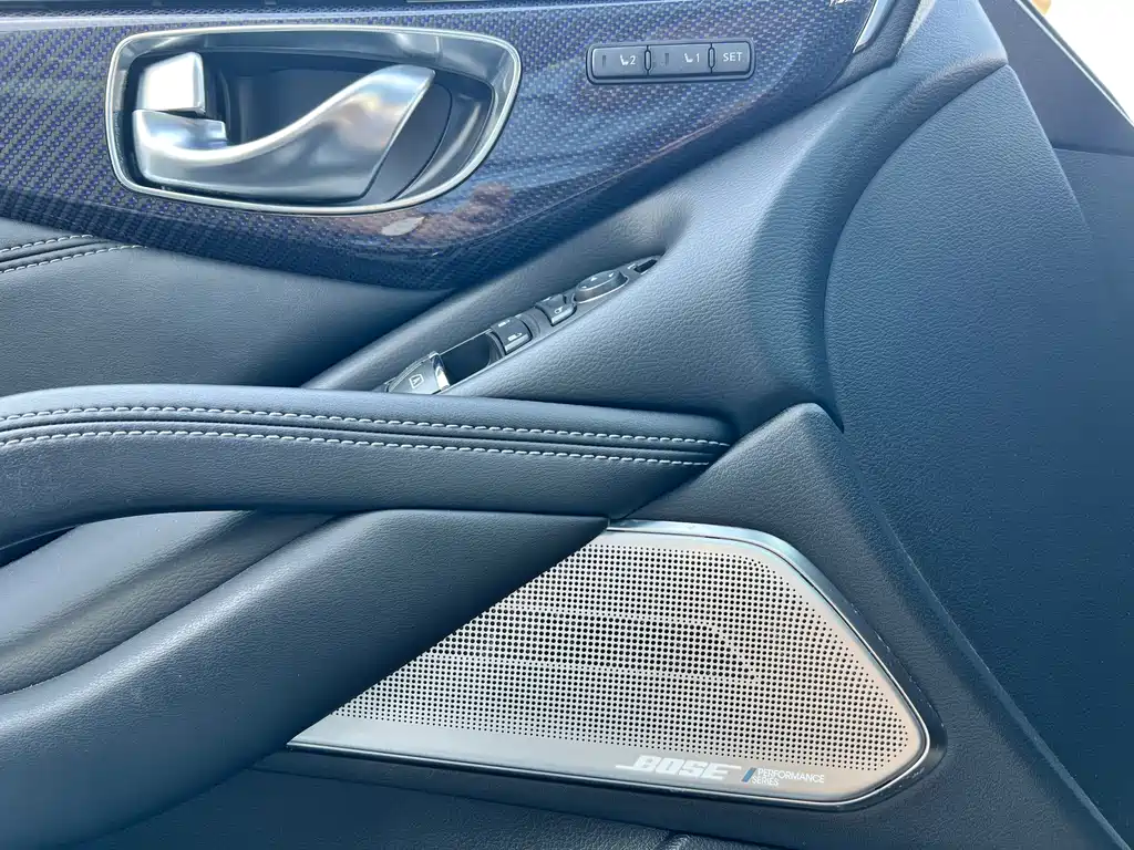 Infiniti Q60 — миниатюра 6