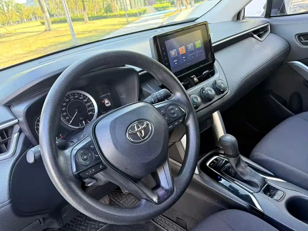 Toyota Corolla Cross — миниатюра 6