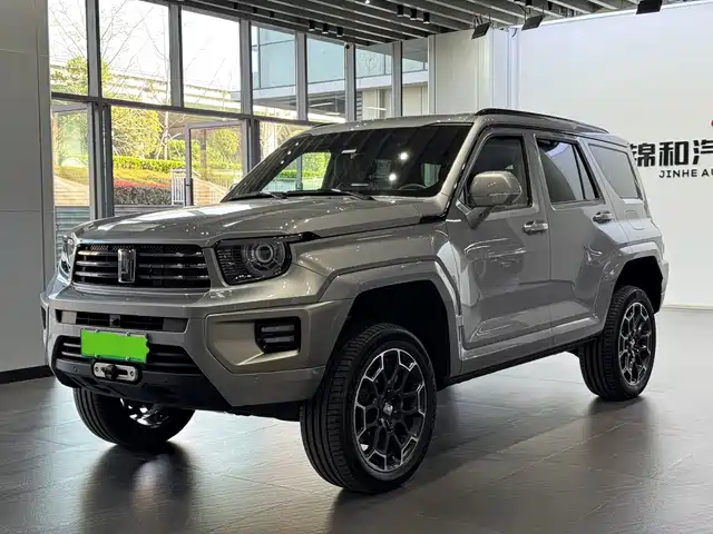 TANK TANK 700 NEW ENERGY 2025