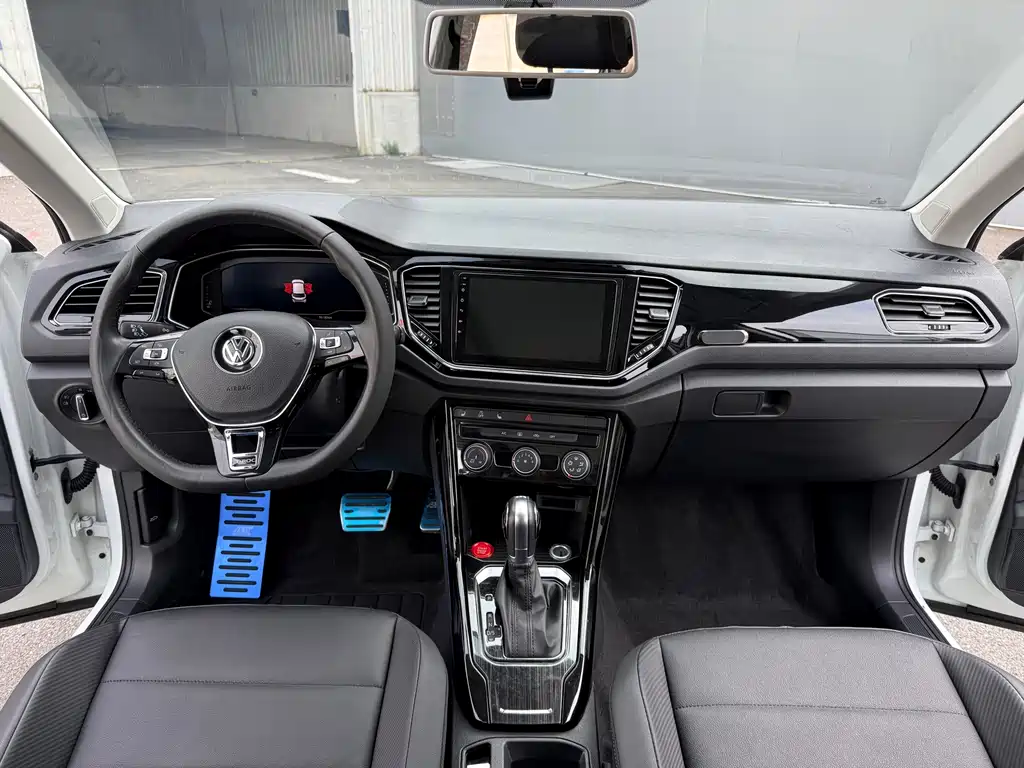 Volkswagen T-Roc — миниатюра 9