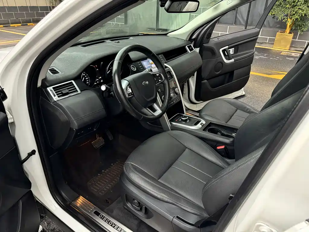 Land Rover Discovery Sport — миниатюра 10