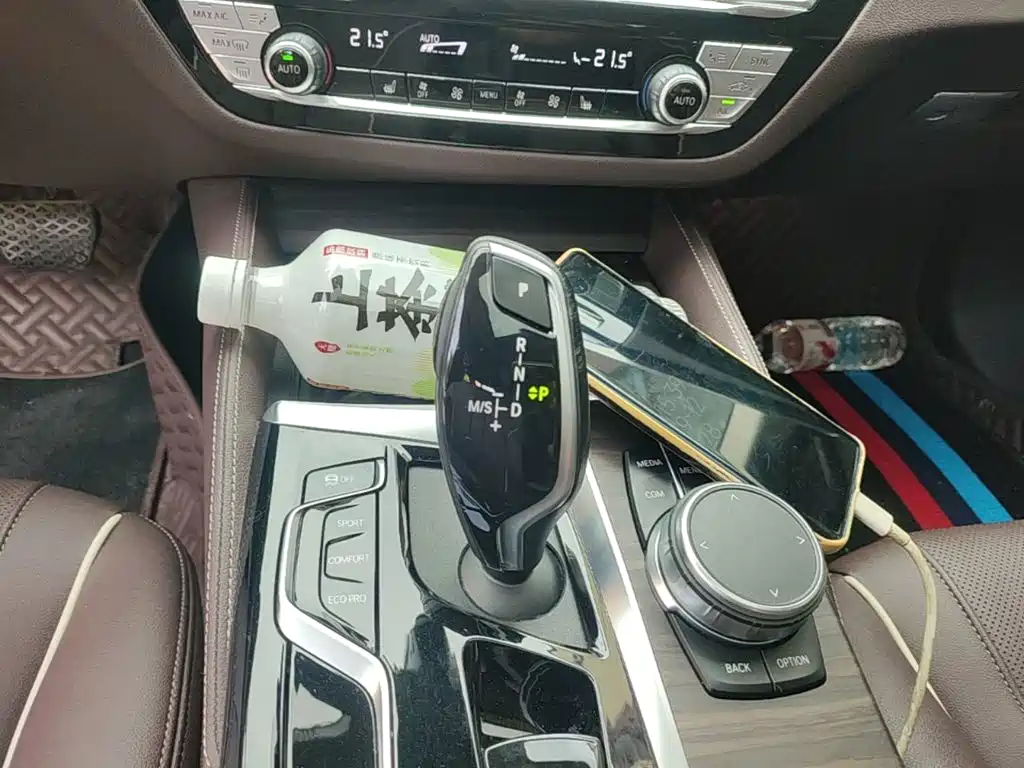 BMW 5 Series — миниатюра 14