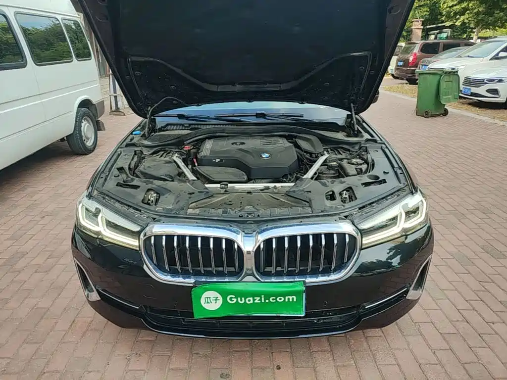 BMW 5 Series — миниатюра 20