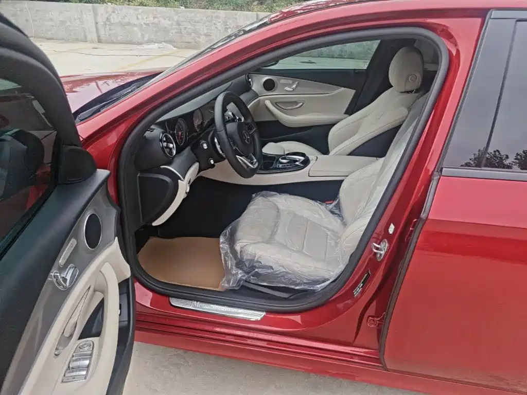 Mercedes-Benz E-Class — миниатюра 16