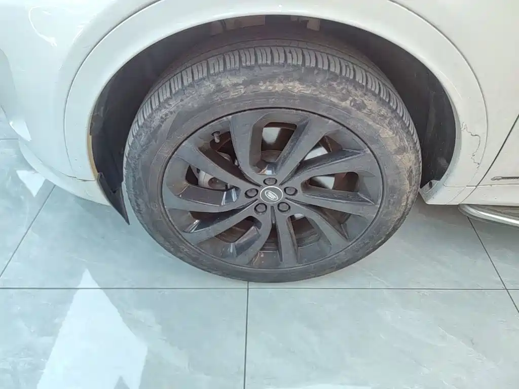 Land Rover Discovery Sport — миниатюра 23