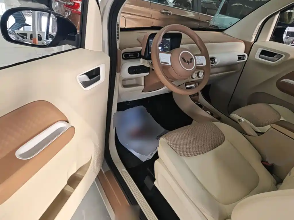 Wuling MINIEV — миниатюра 16