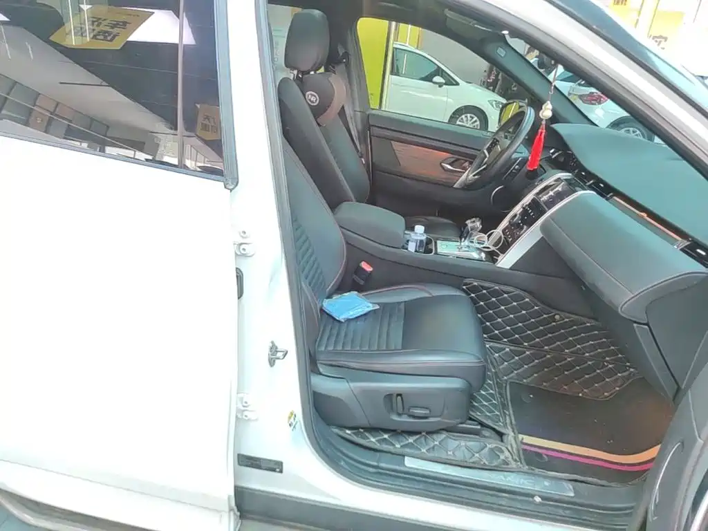 Land Rover Discovery Sport — миниатюра 25