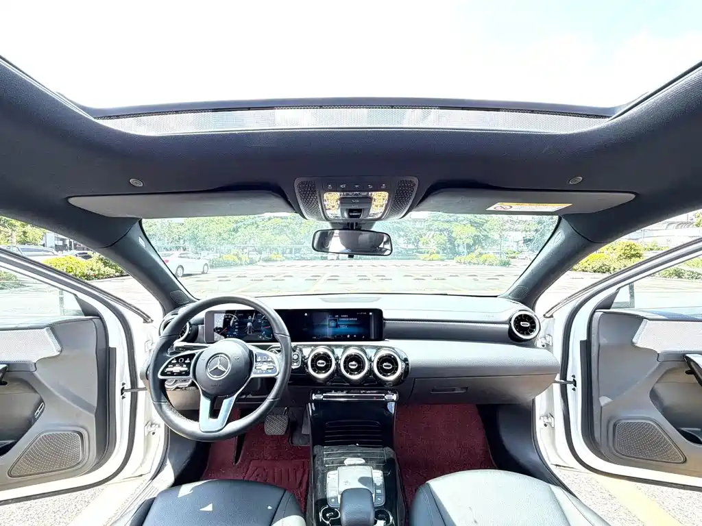 Mercedes-Benz A-Class — миниатюра 10