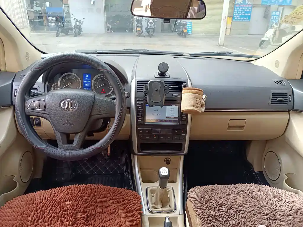 BAIC E-Series — миниатюра 11