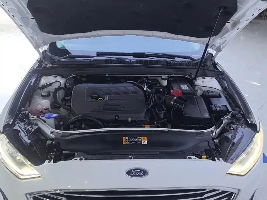 Ford Mondeo — миниатюра 10