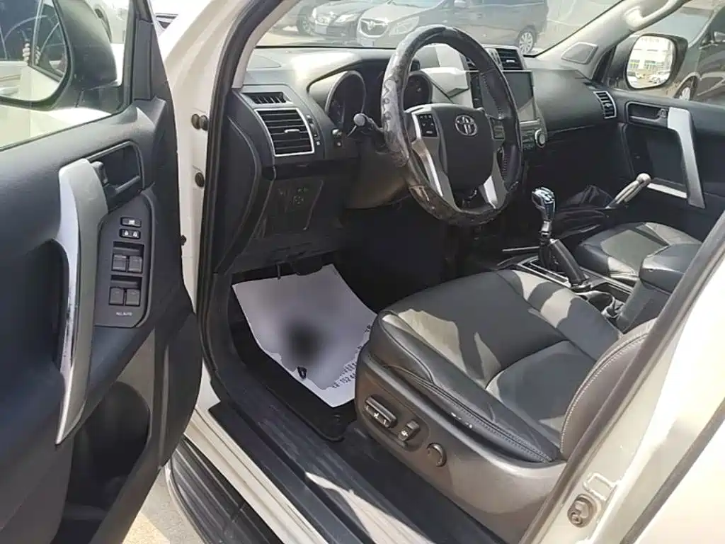 Toyota Prado — миниатюра 16