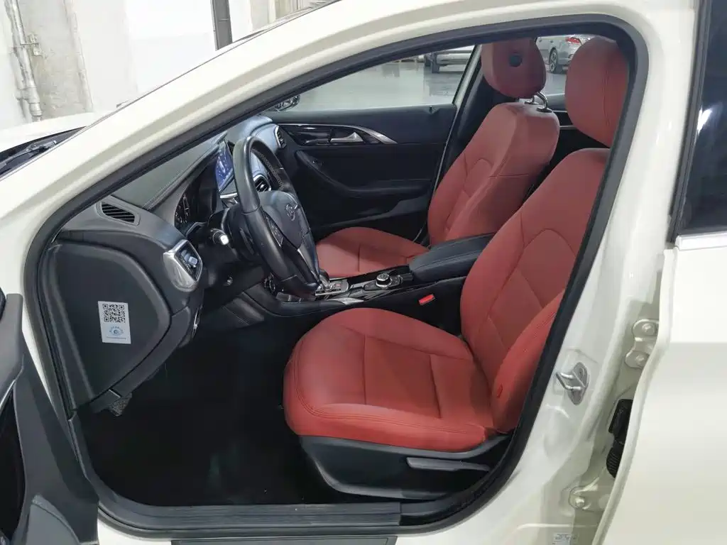 Infiniti QX30 — миниатюра 10