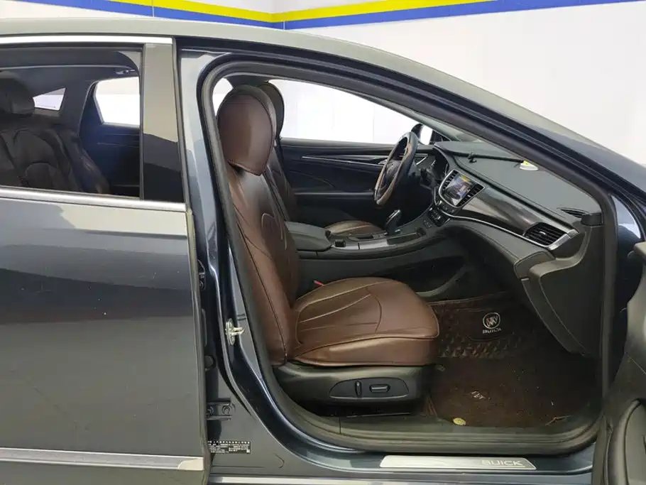 Buick LaCrosse — миниатюра 8