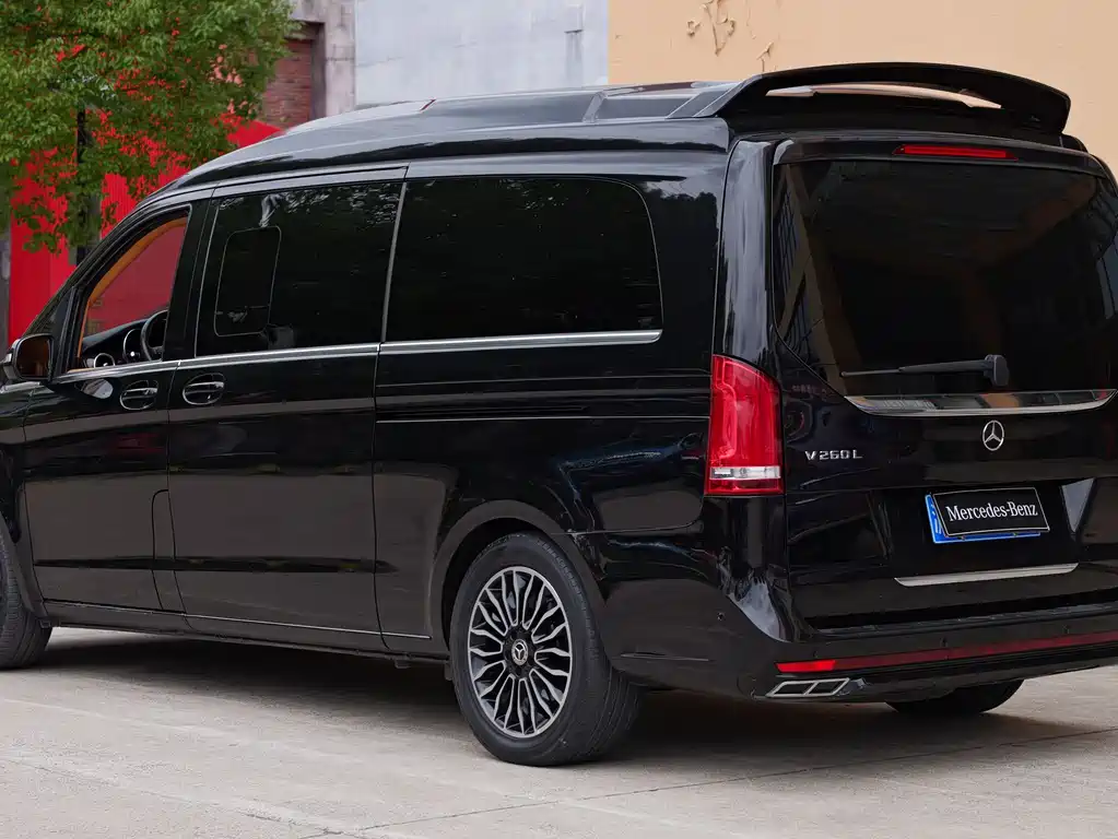 MERCEDES-BENZ V CLASS