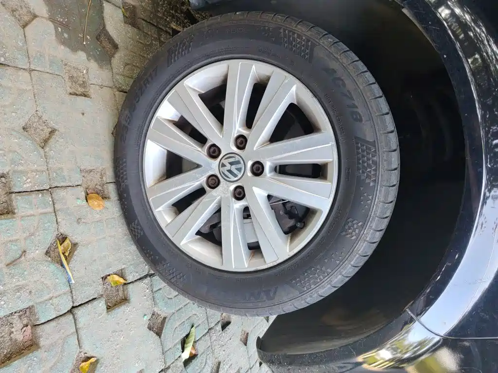 Volkswagen Multivan — миниатюра 8