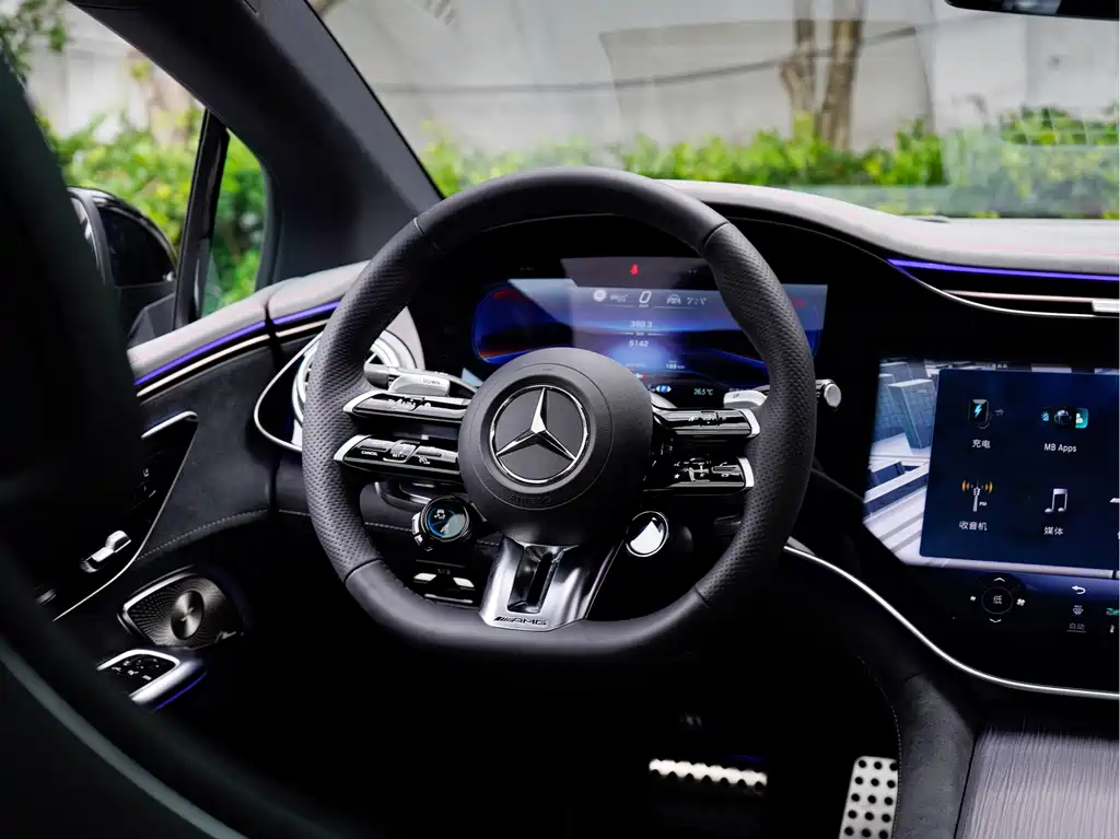 Mercedes-Benz EQE AMG — миниатюра 16