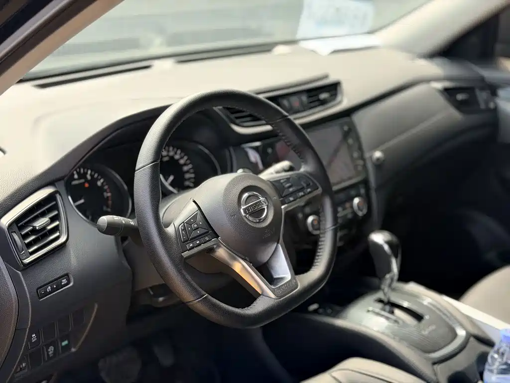 Nissan X-Trail — миниатюра 6