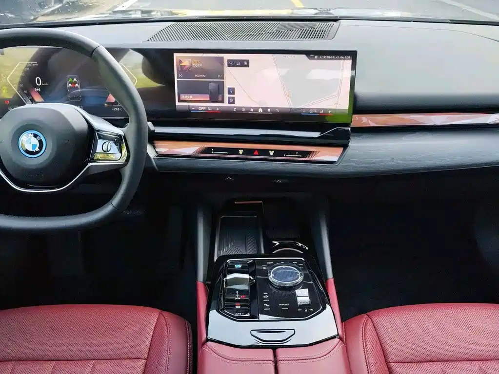 BMW i5 — миниатюра 9