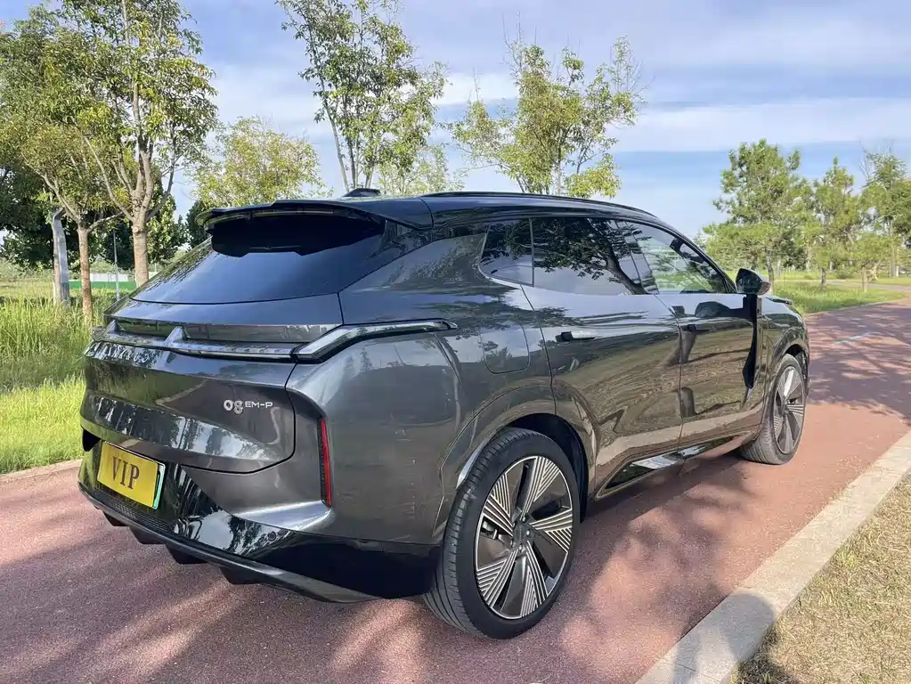 Lynk & Co 08 EM-P — миниатюра 7