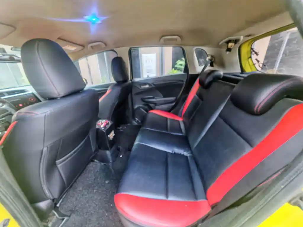 Honda Fit — миниатюра 6