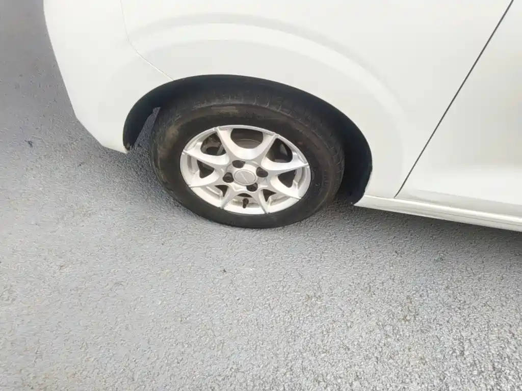 Roewe Clever — миниатюра 23
