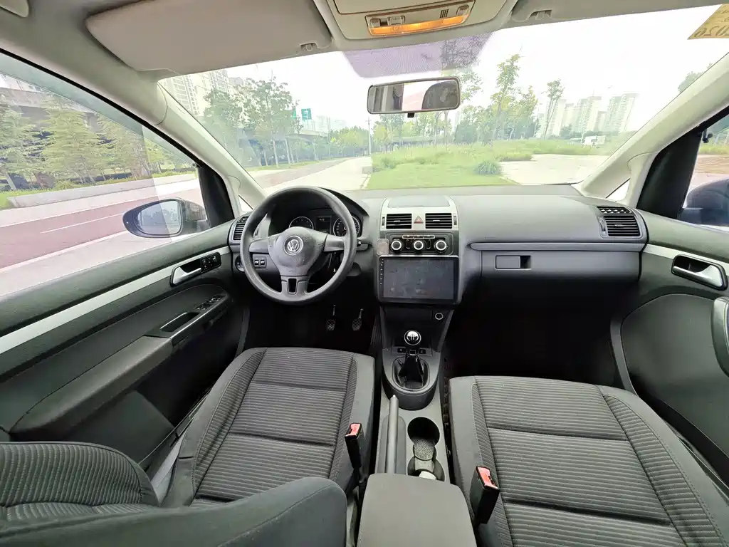 Volkswagen Touran — миниатюра 5