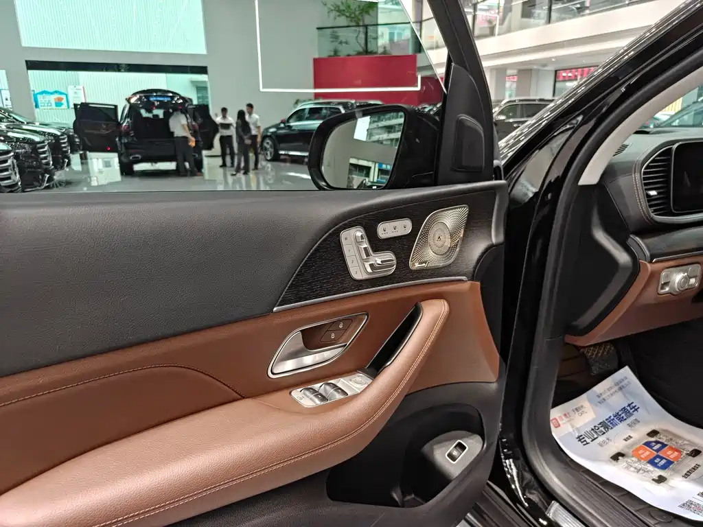 Mercedes-Benz GLE (Import) — миниатюра 9