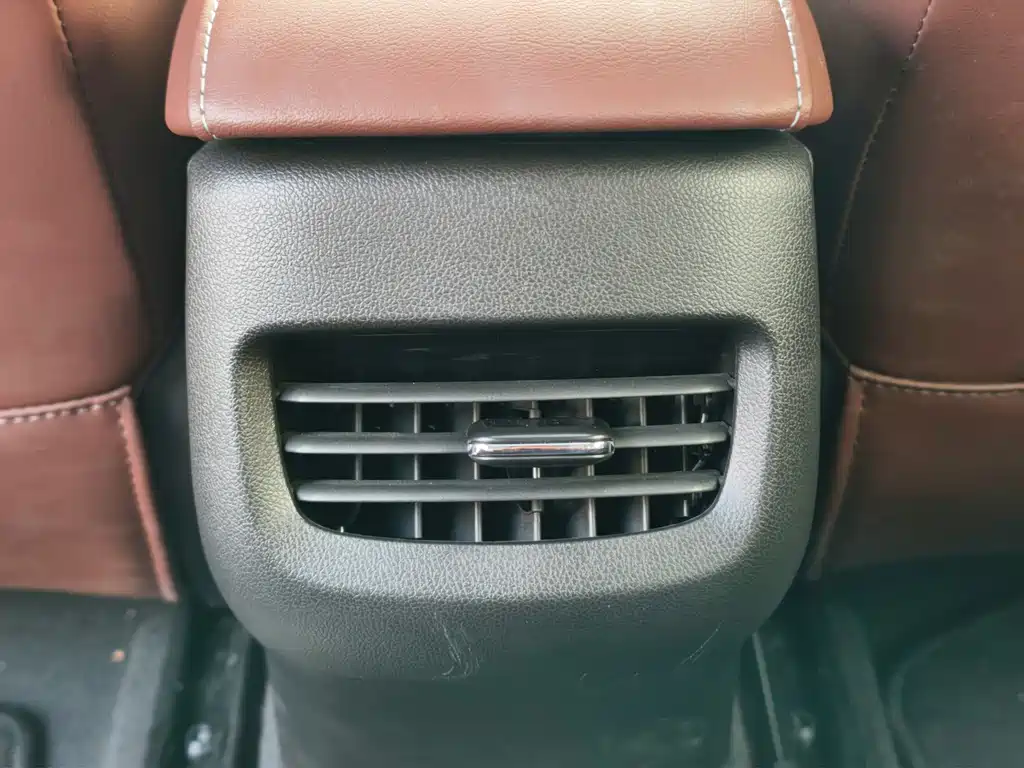 Chevrolet Monza — миниатюра 17